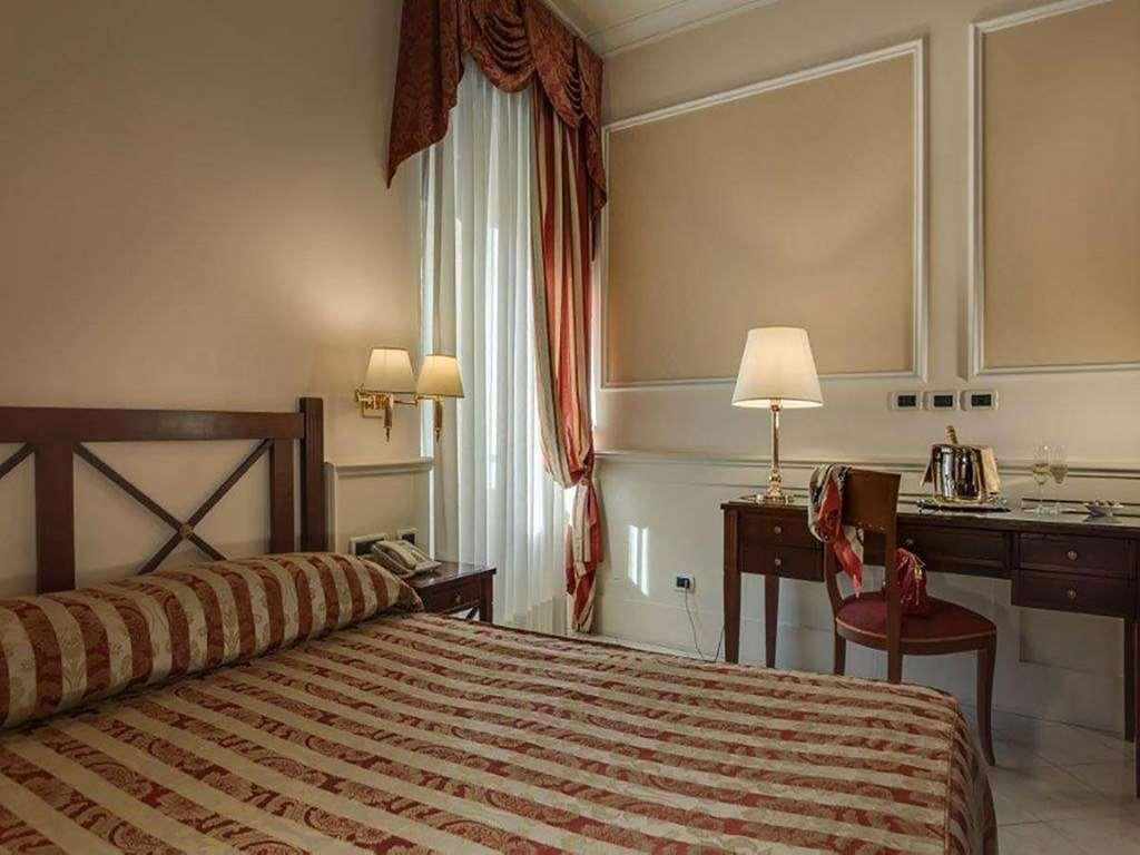 Готель Palazzo Cardinal Cesi Рим Номер фото